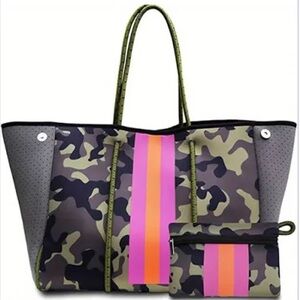 Neoprene Camo Tote w/matching cosmetic case. NIB